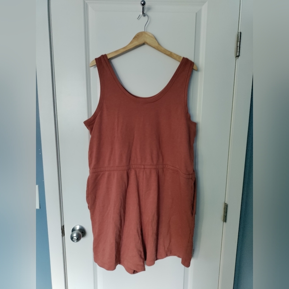 Old Navy Maternity Romper Size XL - Picture 4 of 4